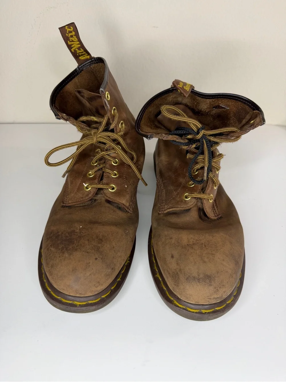 Dr. Martens durable brown